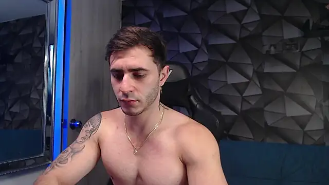 Latino stud4u online show from October 6, 2025, 10:54 pm