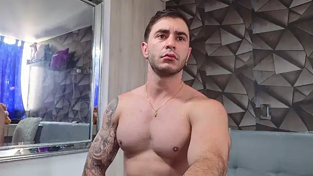 Snapshot of Latino_stud4u chatting on May 31, 2026, 5:19 pm Latino stud4u online show from May 31, 2026, 5:19 pm