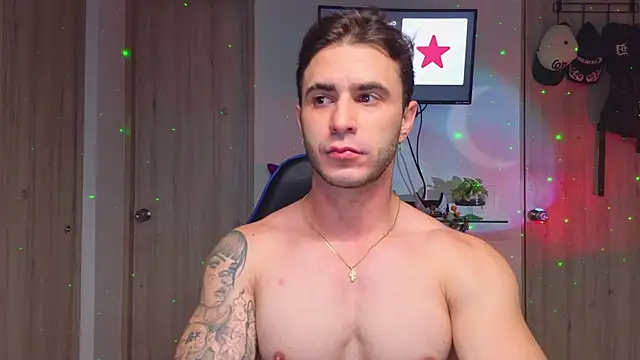 Latino stud4u online show from July 22, 2026, 2:24 am