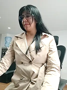 aisha latina online show from October 23, 2025, 4:05 pm