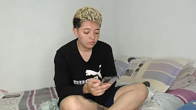 kathy luisa online show from March 26, 2026, 12:31 am