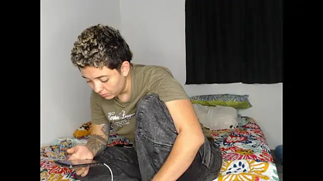 kathy luisa online show from April 17, 2026, 12:02 am