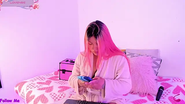 SophieRossi online show from October 1, 2025, 12:42 pm