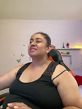 agathaxxx-69 online show from May 7, 2026, 8:23 pm