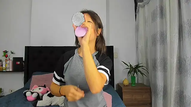 AndreaStivens online show from September 25, 2025, 11:16 am