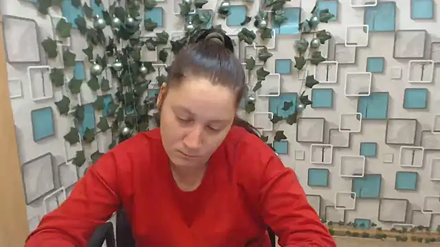 JosieJun  online show from February 3, 2025, 7:42 pm