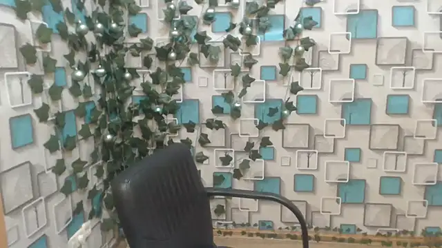 JosieJun  online show from February 6, 2025, 8:45 pm