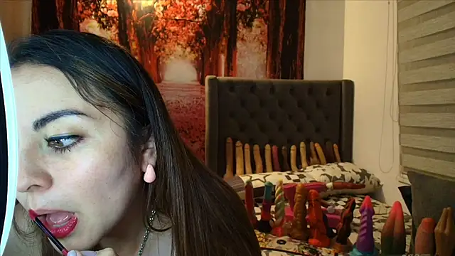 Snapshot of sofia23dirty chatting on April 27, 2026, 11:03 pm sofia23dirty online show from April 27, 2026, 11:03 pm