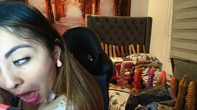 sofia23dirty online show from March 18, 2026, 10:32 pm