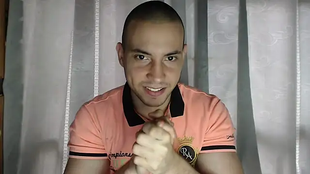 Snapshot of Armando_2002 chatting on September 30, 2025, 4:57 pm Armando 2002 online show from September 30, 2025, 4:57 pm