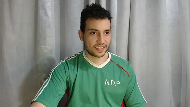 Snapshot of Armando_2002 chatting on March 14, 2025, 3:48 am Armando 2002 online show from March 14, 2025, 3:48 am