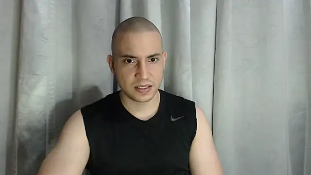 Snapshot of Armando_2002 chatting on November 5, 2025, 2:58 am Armando 2002 online show from November 5, 2025, 2:58 am