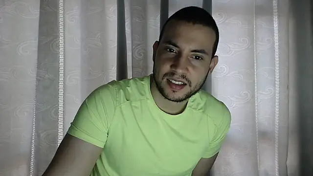 Snapshot of Armando_2002 chatting on November 30, 2025, 4:19 pm Armando 2002 online show from November 30, 2025, 4:19 pm