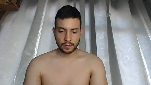 Snapshot of Armando_2002 chatting on February 21, 2025, 4:59 pm Armando 2002 online show from February 21, 2025, 4:59 pm