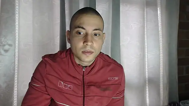 Snapshot of Armando_2002 chatting on November 16, 2025, 6:12 pm Armando 2002 online show from November 16, 2025, 6:12 pm