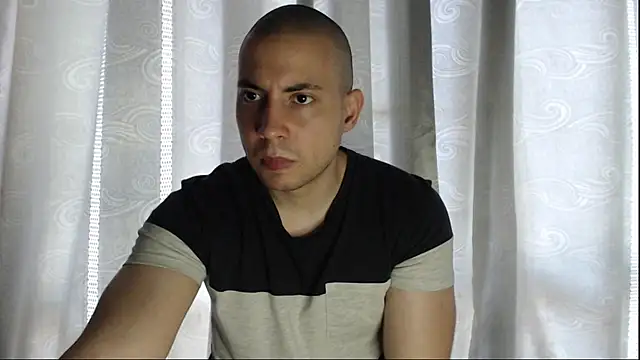 Snapshot of Armando_2002 chatting on September 22, 2025, 5:30 pm Armando 2002 online show from September 22, 2025, 5:30 pm