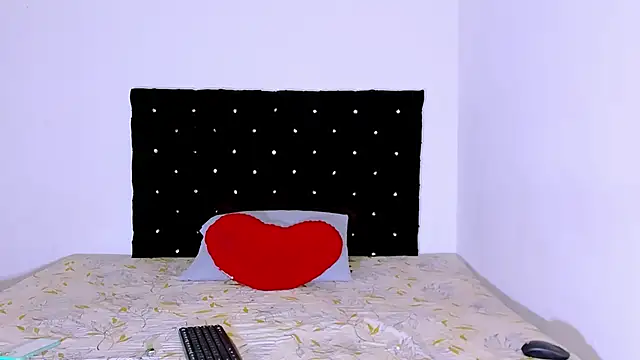 Snapshot of valen_colombian69 chatting on January 17, 2025, 5:21 am valen colombian69 online show from January 17, 2025, 5:21 am