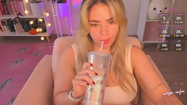 Snapshot of pussy-kattt chatting on October 11, 2025, 6:03 am pussy-kattt online show from October 11, 2025, 6:03 am