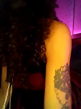 Snapshot of KatyNasty chatting on September 24, 2025, 5:25 am KatyNasty online show from September 24, 2025, 5:25 am