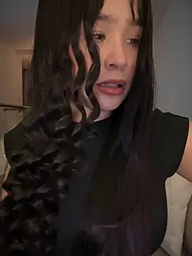 bella parisi online show from February 23, 2026, 2:24 am