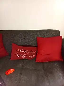 CrystalSoul35 online show from November 19, 2025, 2:28 pm