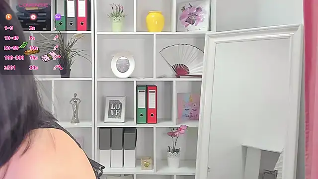 EmaBrownie online show from March 19, 2025, 6:55 pm