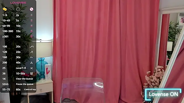 EmaBrownie online show from October 15, 2025, 4:48 pm