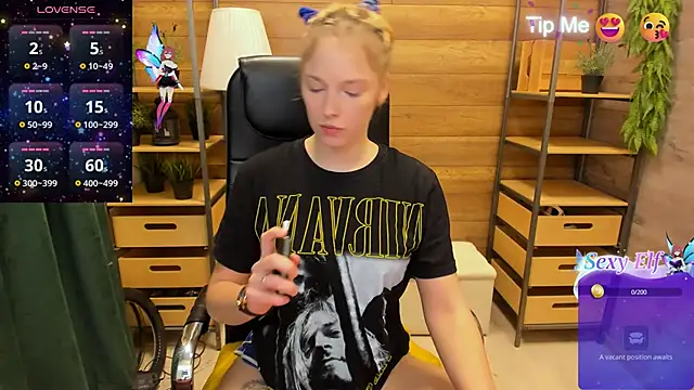  fiona Love online show from February 5, 2025, 8:14 pm