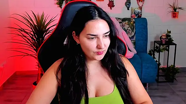 CeceliaJohnson online show from October 3, 2025, 8:05 am