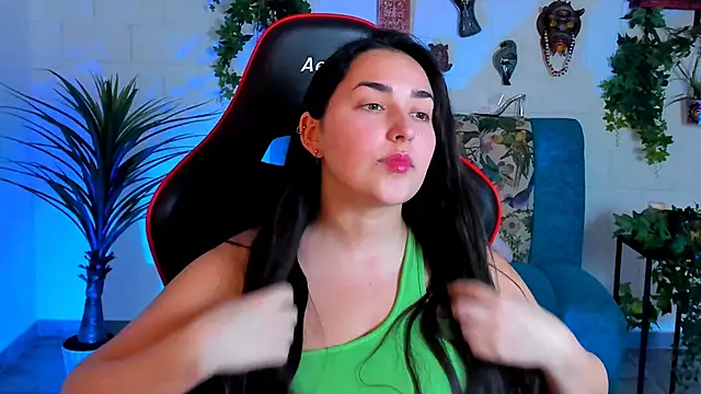 CeceliaJohnson online show from February 25, 2025, 11:21 am