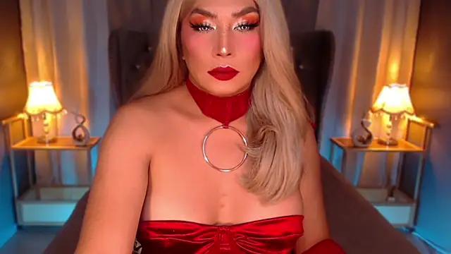 QUEEN GIAMOORE69 online show from March 15, 2026, 7:43 pm