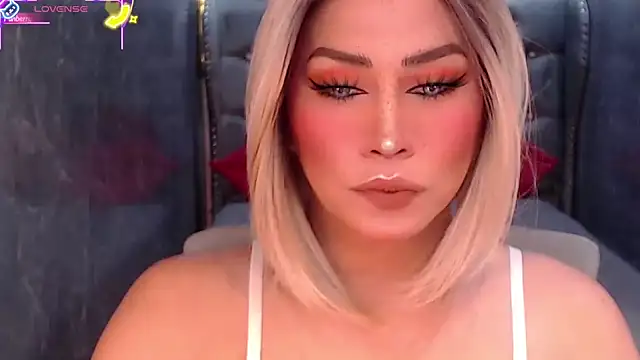 QUEEN GIAMOORE69 online show from September 22, 2025, 6:36 pm