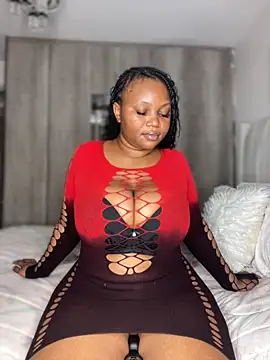 Hyra Ari online show from November 29, 2025, 7:14 pm