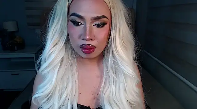 RebecaNextToYou online show from February 28, 2025, 8:28 pm