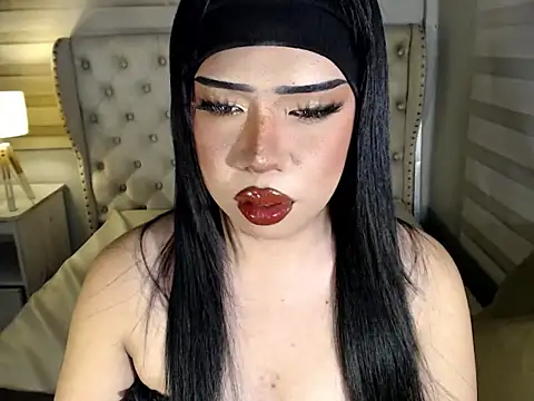 Snapshot of RebecaNextToYou chatting on July 13, 2026, 6:40 pm RebecaNextToYou online show from July 13, 2026, 6:40 pm