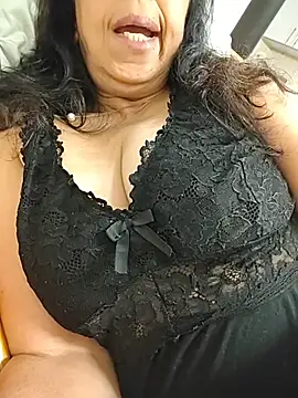 Susannemilf online show from October 29, 2025, 4:33 am