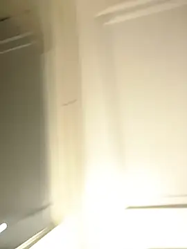 Snapshot of Susannemilf chatting on February 28, 2026, 3:11 pm Susannemilf online show from February 28, 2026, 3:11 pm