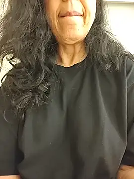 Snapshot of Susannemilf chatting on January 11, 2026, 1:23 am Susannemilf online show from January 11, 2026, 1:23 am