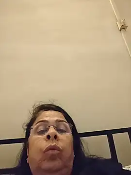 Susannemilf online show from April 5, 2026, 4:02 pm