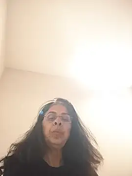 Susannemilf online show from November 22, 2025, 4:00 am