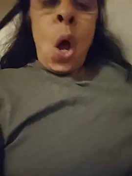 Snapshot of Susannemilf chatting on February 24, 2026, 5:47 pm Susannemilf online show from February 24, 2026, 5:47 pm