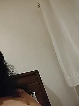 Snapshot of Susannemilf chatting on February 17, 2026, 3:42 pm Susannemilf online show from February 17, 2026, 3:42 pm