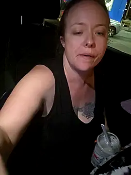 julimonroe online show from October 26, 2025, 2:23 am