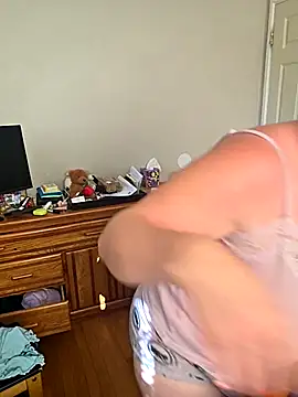 julimonroe online show from October 8, 2025, 3:13 pm