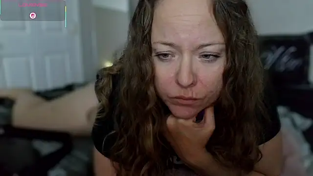 julimonroe online show from September 24, 2025, 3:02 am