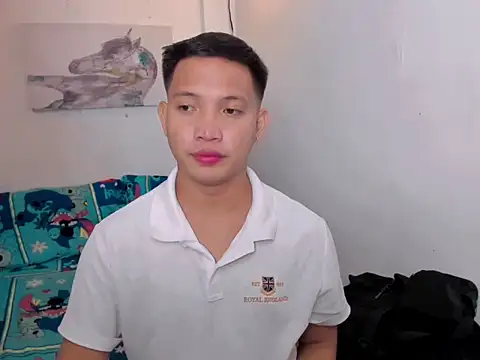 xSebastian19 online show from December 18, 2025, 9:51 pm