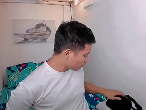 xSebastian19 online show from December 15, 2025, 10:26 pm