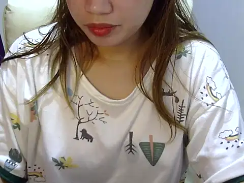    zurIII09  online show from December 17, 2025, 8:08 am