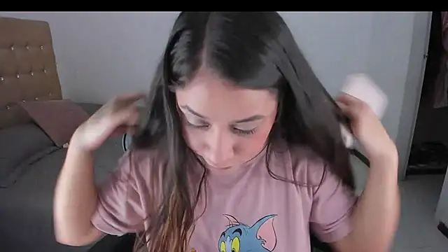 Snapshot of EmmaGrace1999 chatting on December 6, 2024, 11:16 am EmmaGrace1999 online show from December 6, 2024, 11:16 am