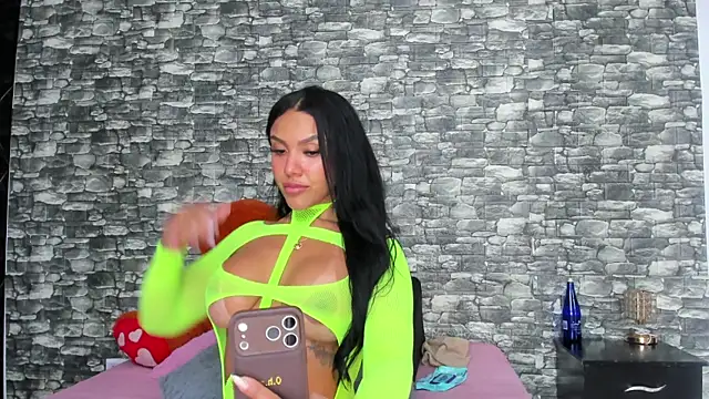 Snapshot of HeidyWillss chatting on February 7, 2026, 7:33 pm HeidyWillss online show from February 7, 2026, 7:33 pm